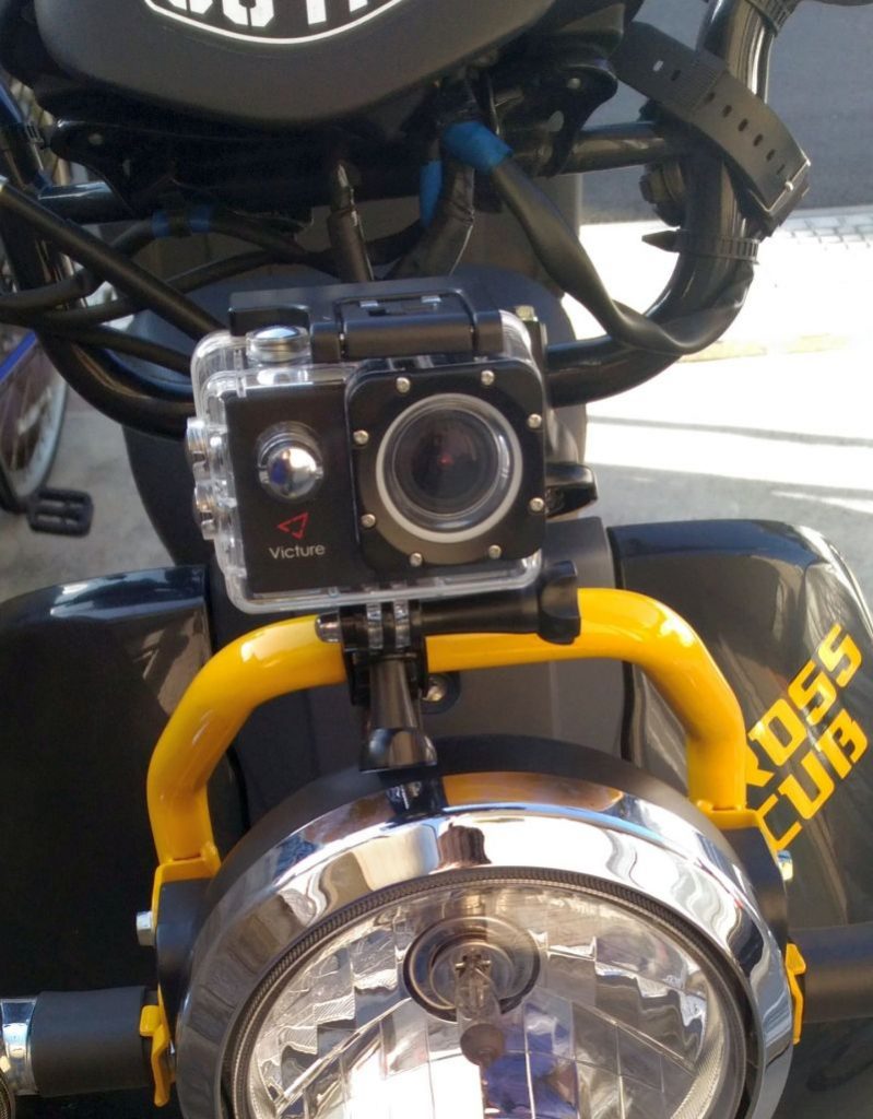 通勤用バイク クロスカブ にドライブレコーダー アクションカメラ を取り付け その１